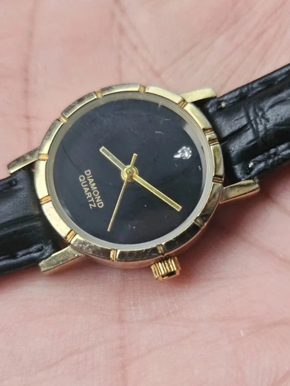 Vintage Diamond Quartz Ladies Wristwatch Black Leather Strap Analog Watch